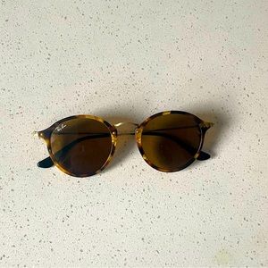 Ray-Ban tortoise shell sunglasses